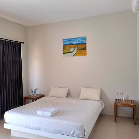 Village Corner Homestay Kuta  Room photo